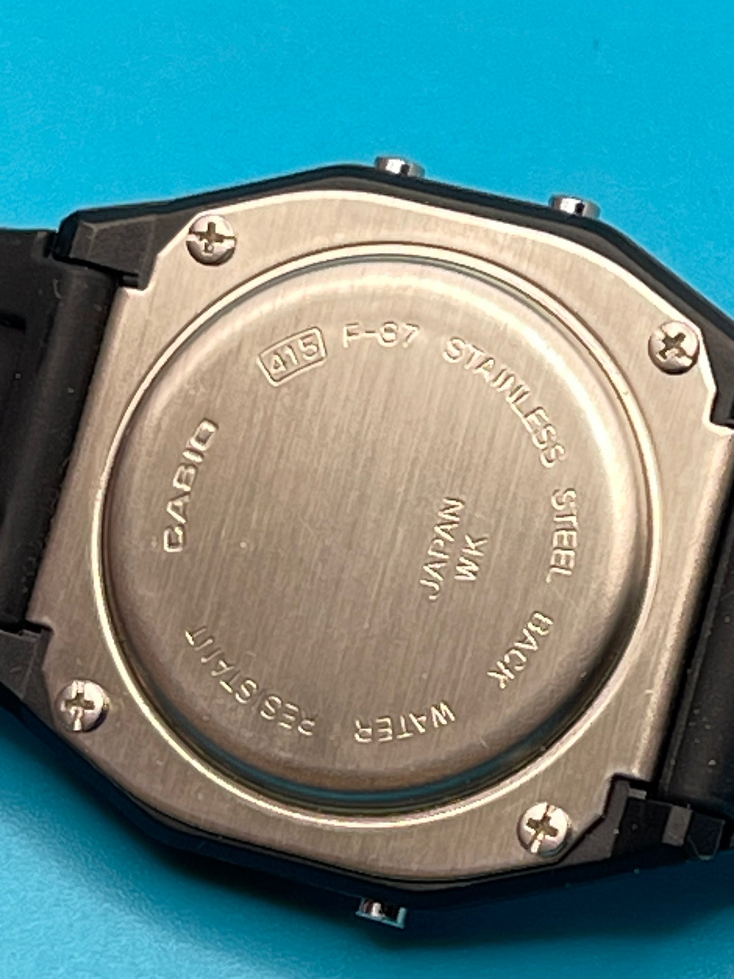 1984 Casio F-87 boxed