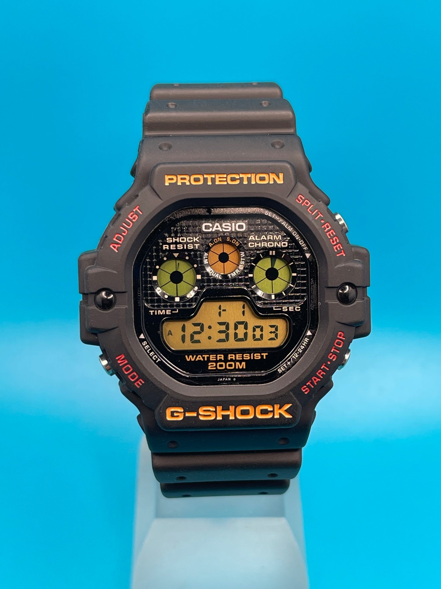 1992 Casio G-Shock DW-5900 NEW OLD STOCK