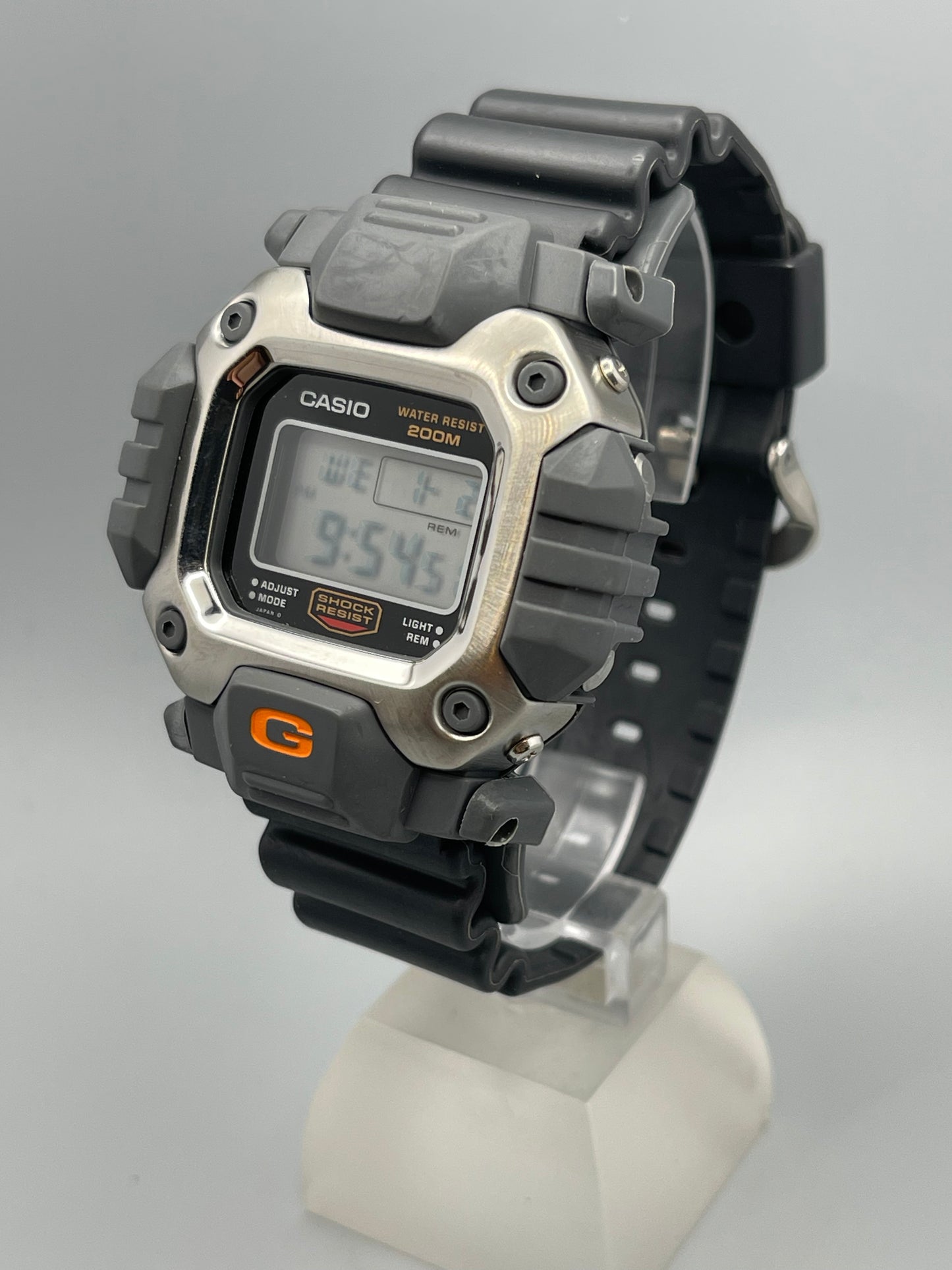 Rare 1990s Casio G-Shock DW-6400 new old stock
