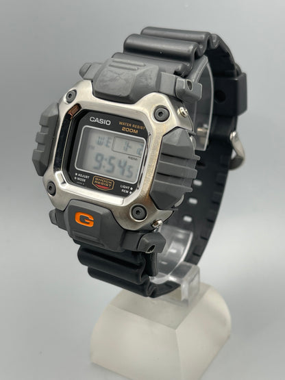 Rare 1990s Casio G-Shock DW-6400 new old stock