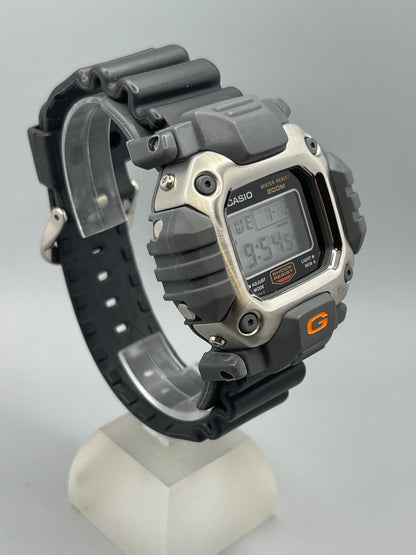 Rare 1990s Casio G-Shock DW-6400 new old stock