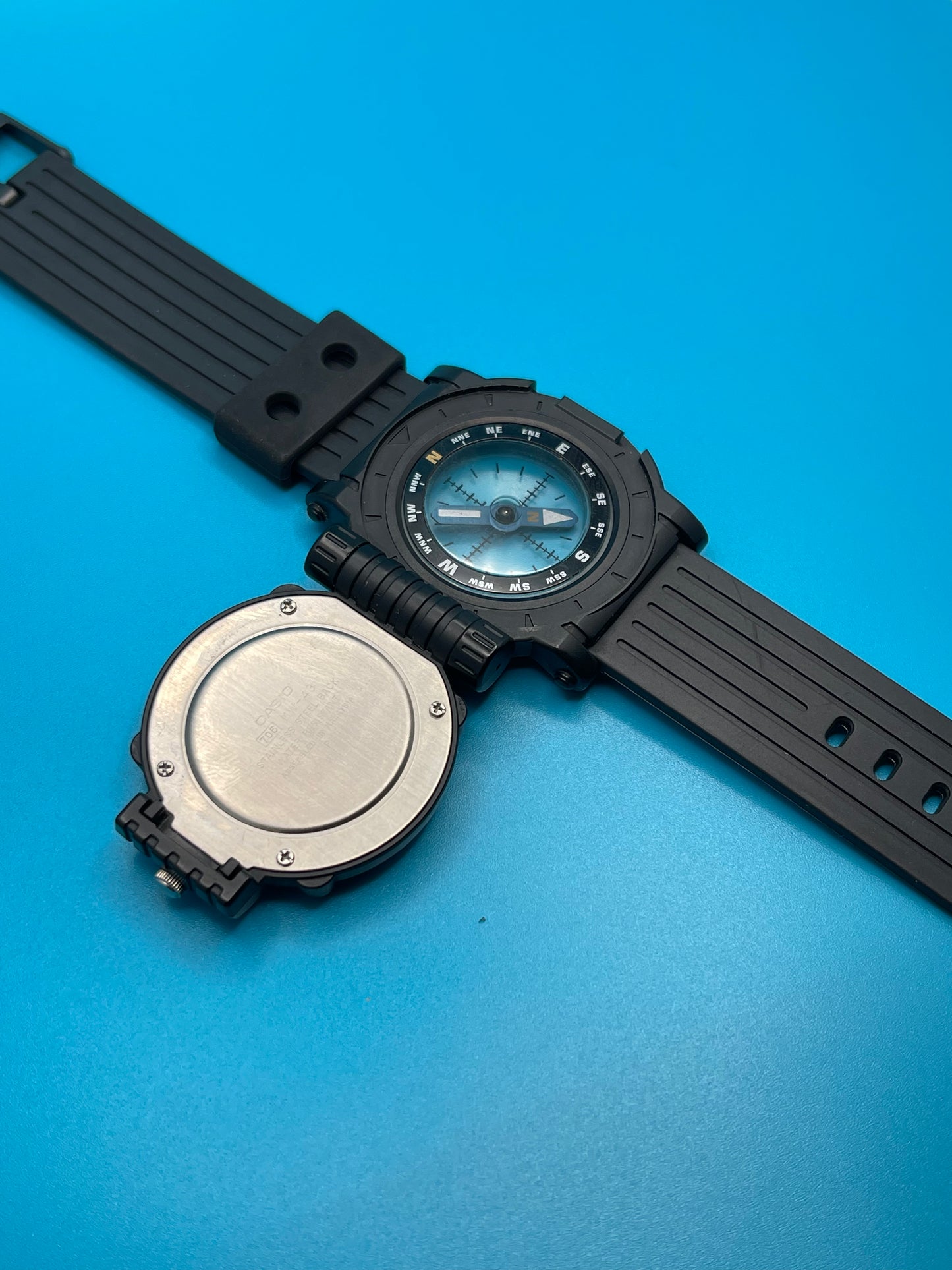 Casio MW-43 flip top compass