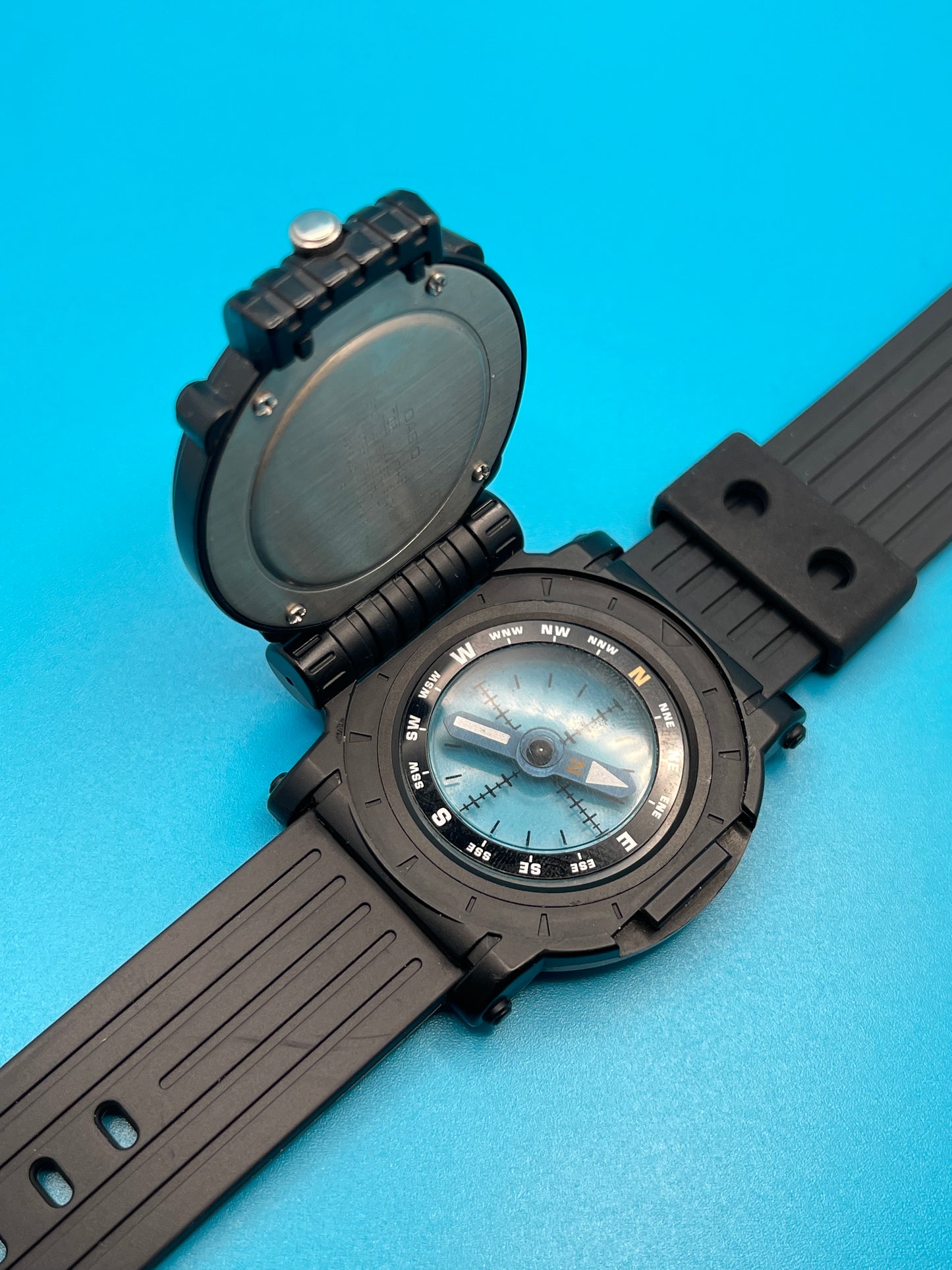 Casio MW-43 flip top compass