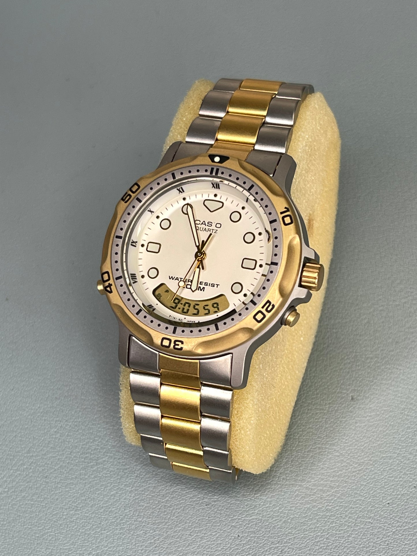 1990 Casio Oceanus 200M Divers watch, AD-702 new old stock