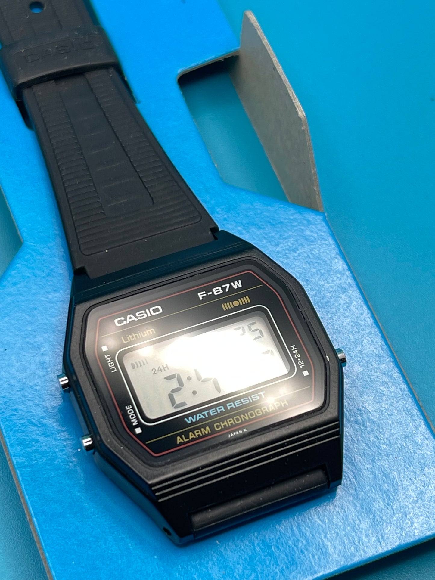 1984 Casio F-87 boxed